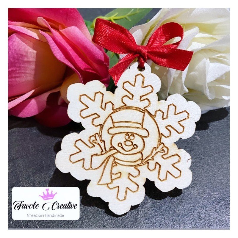 Fiocco di neve inciso in legno idea Natalizia