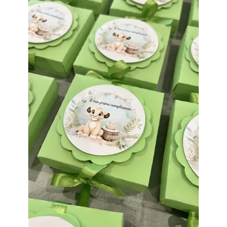 Bomboniera Profumatore Tema Simba Verde Mela – Primo Compleanno Personalizzata
