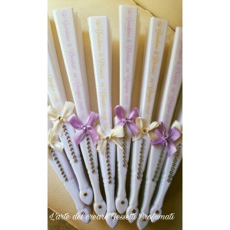 Ventaglio Matrimonio con Fiocchi Lilla e Avorio Personalizzati per Ospiti Eleganti