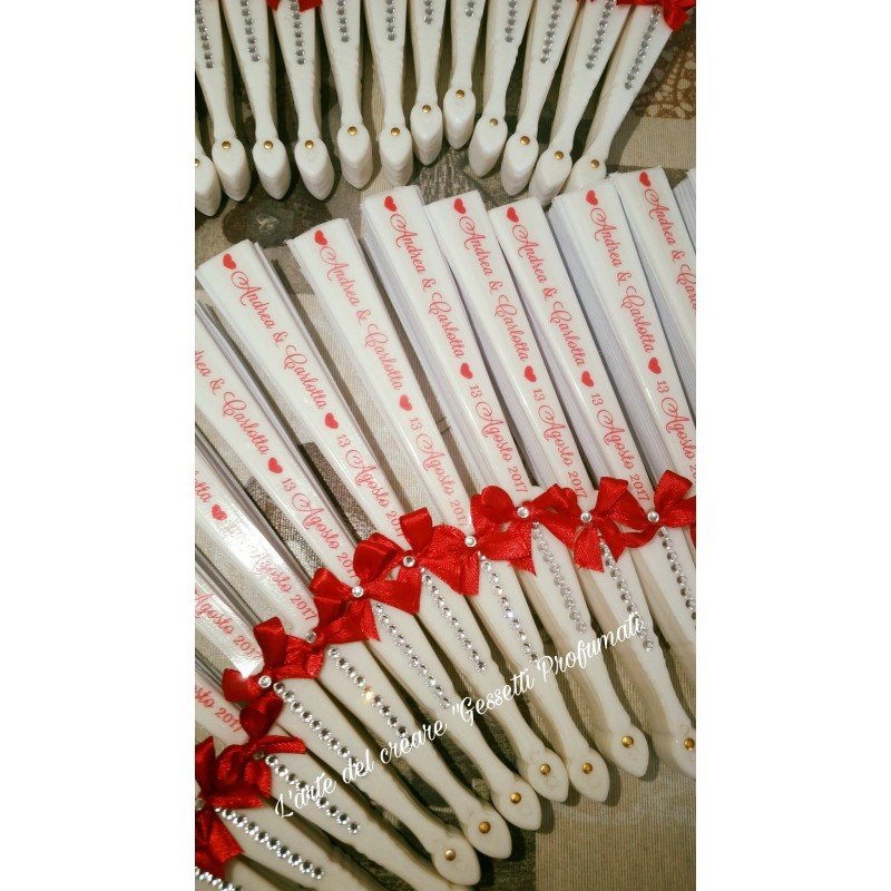 Ventaglio Matrimonio Rosso con Fiocco e Scritta Personalizzata per Cerimonia