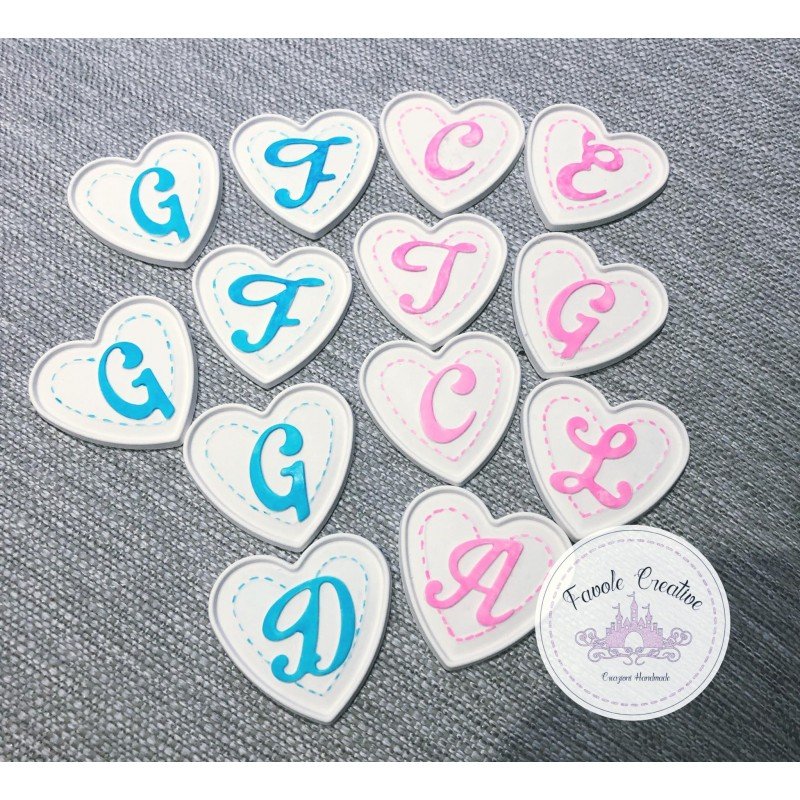 Gessetti profumati CUORE CON INIZIALE COLORATA Nascita e Battesimo