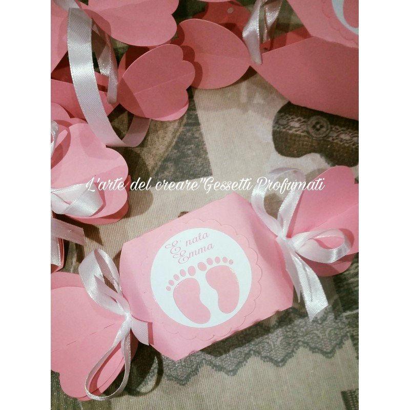 Scatolina CARAMELLA CON PIEDINI E NOME personalizzabile Scatolina CARAMELLA CON PIEDINI E NOME personalizzabile